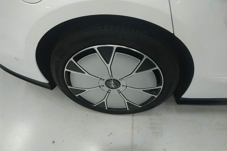 Used Yangwang U7 2025 EV Five-Seat Luxury Edition