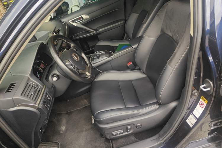 Used Lexus CT 2017 CT200h Comfort Edition Monochrome China V Standard Left Front Seat