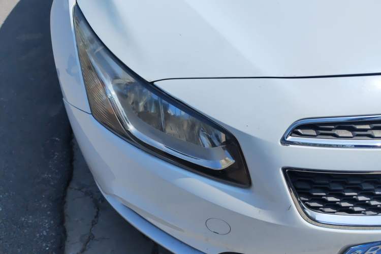 Used Chevrolet Cruze 2015 1.5L Classic SL MT Right Front Headlight