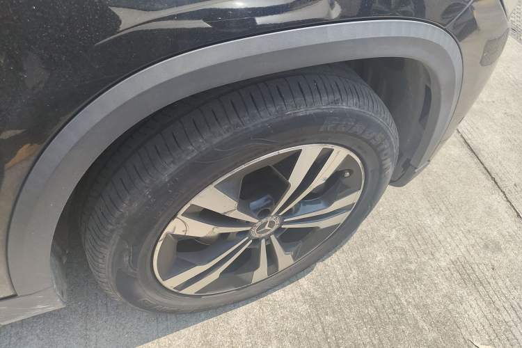 Used Mercedes-Benz GLA 2020 GLA 200 Right Front Wheel Hub