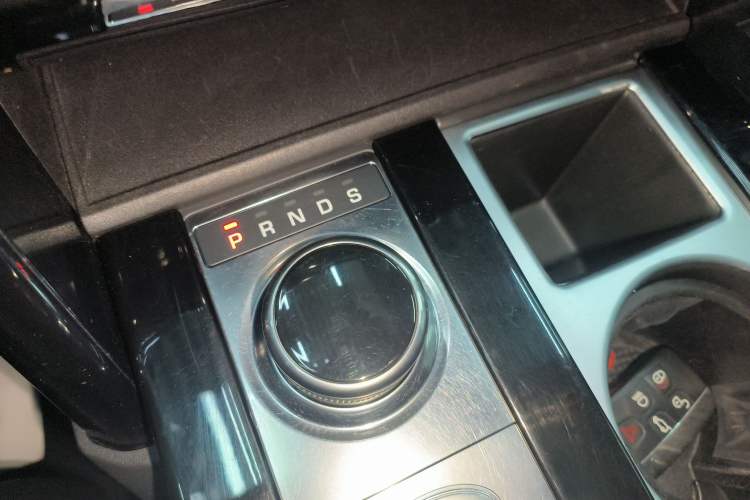 Used Land Rover Discovery 2017 3.0 SC V6 SE