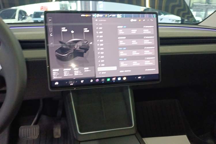 Used Tesla Model Y 2025 Rear-Wheel-Drive Version Audio And AC Panel