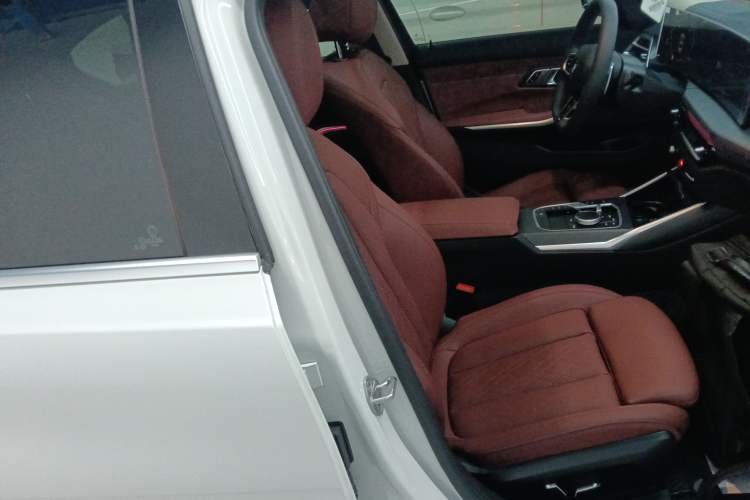 Used BMW 3 Series 2025 325Li M Sport Package Right Front Seat