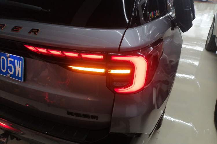 Used Ford Explorer 2024 2.3T EcoBoost Kunlun Peak Edition 7-Seater
