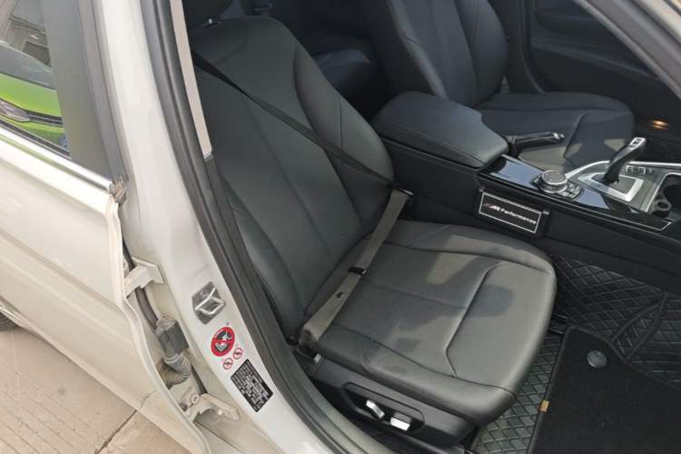 Used BMW 3 Series 2017 320Li Fashion Model
