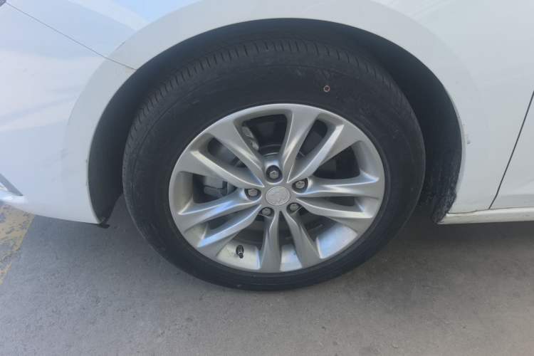Used Buick Verano 2019 Sedan 20T Dual-Clutch Leading Model Left Front Wheel Hub