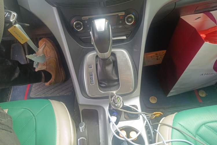 Used Ford Kuga 2013 1.6L GTDi Two-Wheel-Drive Trend Model