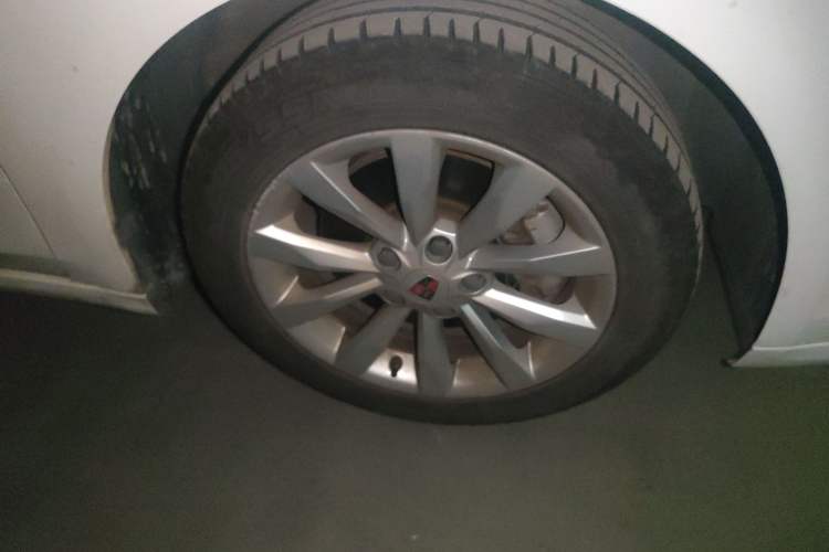 Used Roewe i6 New Energy  Right Front Wheel Hub