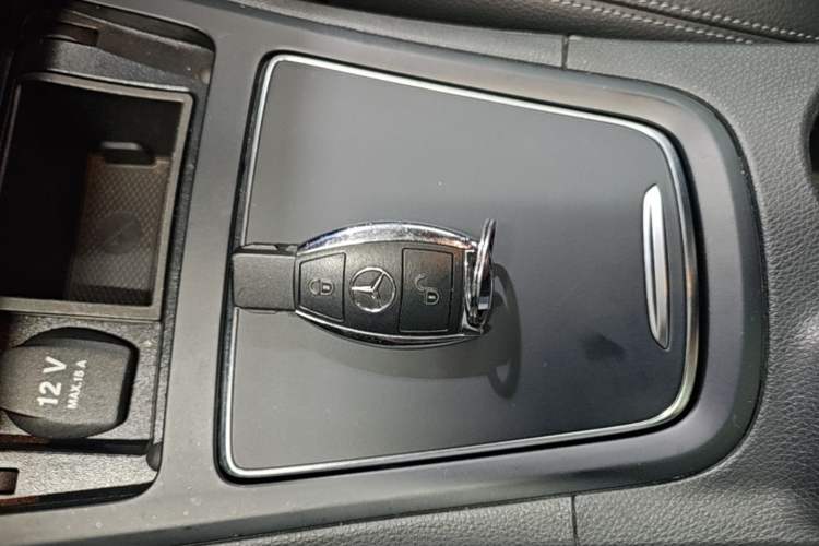 Used Mercedes-Benz B-Class 2017 B 200 Sport Edition Vehicle Key