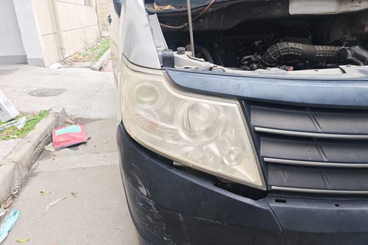 Used Dongfeng Shuaike 2011 1.5L Manual Standard Model 7 Seats China IV Standard
