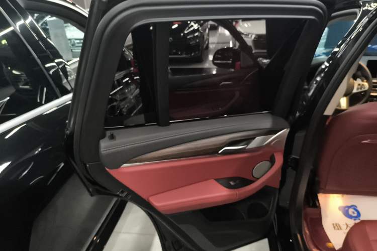 Used BMW X3 2023 Restyled xDrive30i Leading Edition M Night Sky Package
