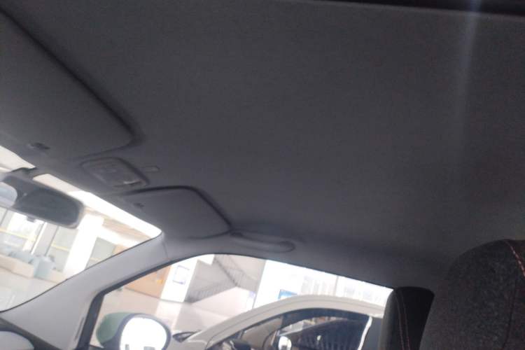 Used Chery QQ Ice Cream 2022 120km Conical Shape Lithium Iron Phosphate Headliner