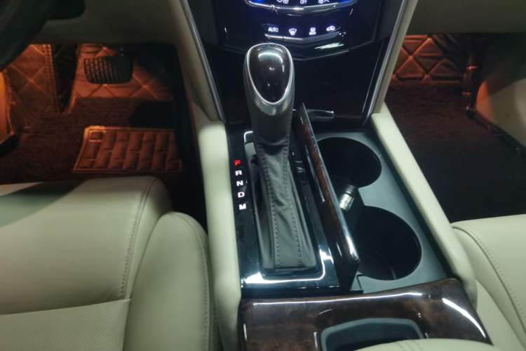 Used Cadillac XTS 2017 28T Elite Model Gear Lever