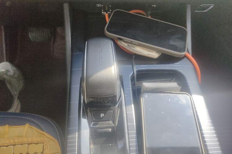 Used Livan Livan 9 2023 470 km Leading Edition