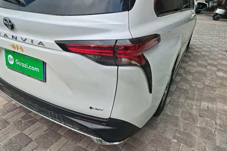 Used Toyota Granvia 2026 Model 2.5L Hybrid Comfort Edition Exterior 3