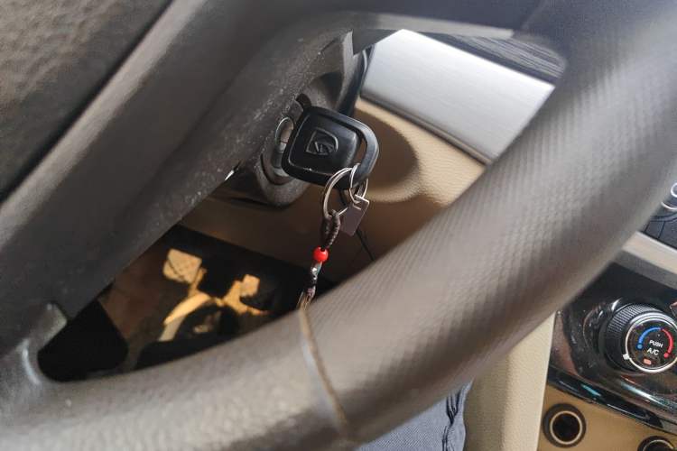 Used Baojun 730 2016 1.5T Manual Comfort Version 7 Seats Vehicle Key