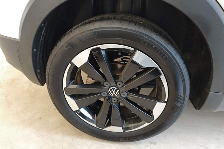 Used Volkswagen Tacqua 2023 200TSI DSG Joy-Connect Edition
