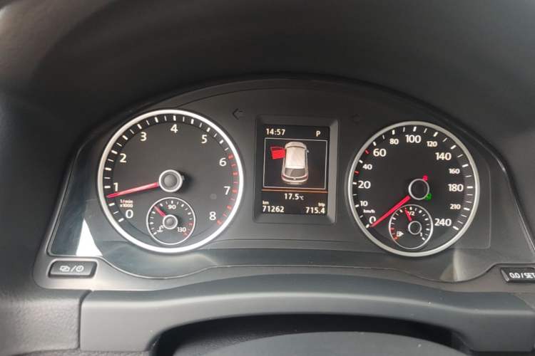 Used Volkswagen Tiguan 2015 1.8TSI Automatic Two-Wheel Drive Luxury Model Instrument Cluster