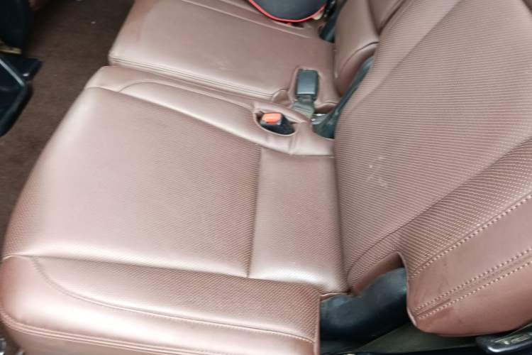 Used Toyota Highlander 2015 2.0T Four-Wheel Drive Luxury Edition 7-Seater Left Rear Seat