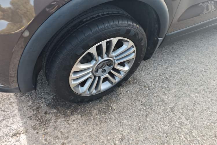 Used Qoros 5 2017 1.6T Automatic Prestige Model
