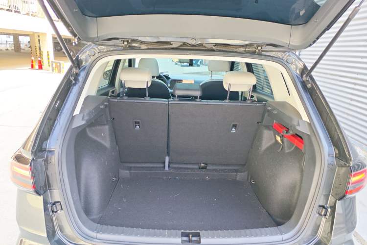 Used Volkswagen Tharu 2024 300TSI Two-Wheel-Drive Moonlight Edition Trunk