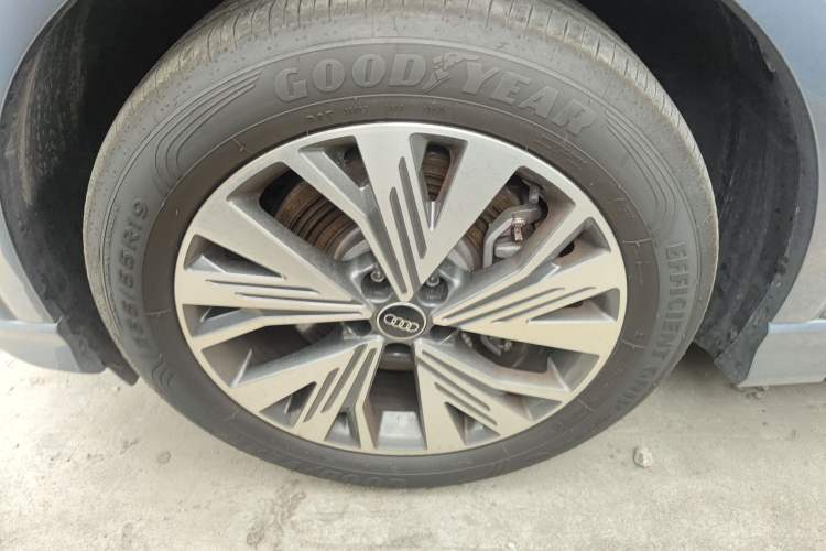 Used Audi Q4 e-tron 2024 40 e-tron Adventure Edition Left Front Wheel Hub