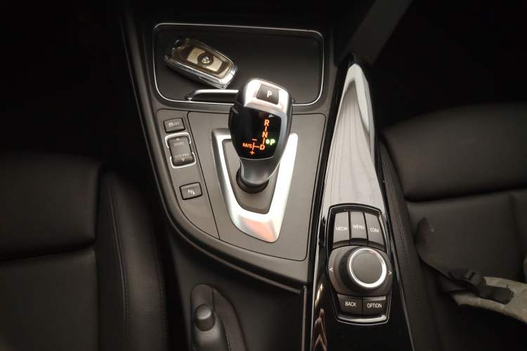 Used BMW 3 Series 2018 320Li xDrive Fashion Model Gear Lever