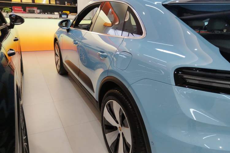 Used Porsche Macan 2024 Macan Long Range Edition