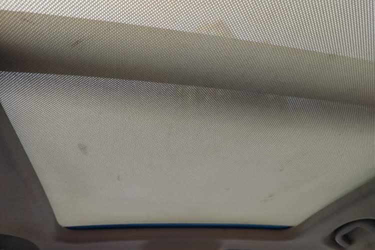 Used Roewe RX5 2016 20T Two-Wheel Drive Automatic Internet Smart Edition
