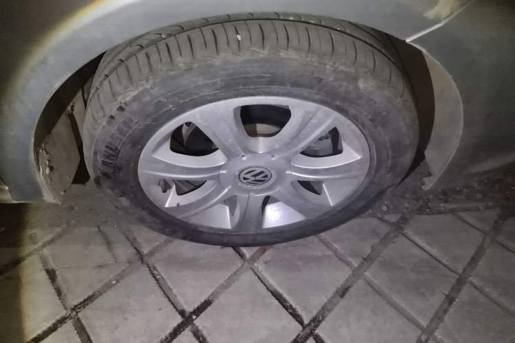 Used Volkswagen Lavida 2011 1.6L Manual - Premium Edition
