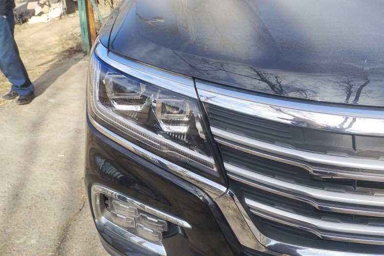 Used Roewe RX8 2018 30T Smart Connectivity Four-Wheel Drive Flagship Edition