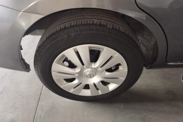 Used Nissan Livina 2015 1.6XE CVT Comfort Edition Right Rear Wheel Hub