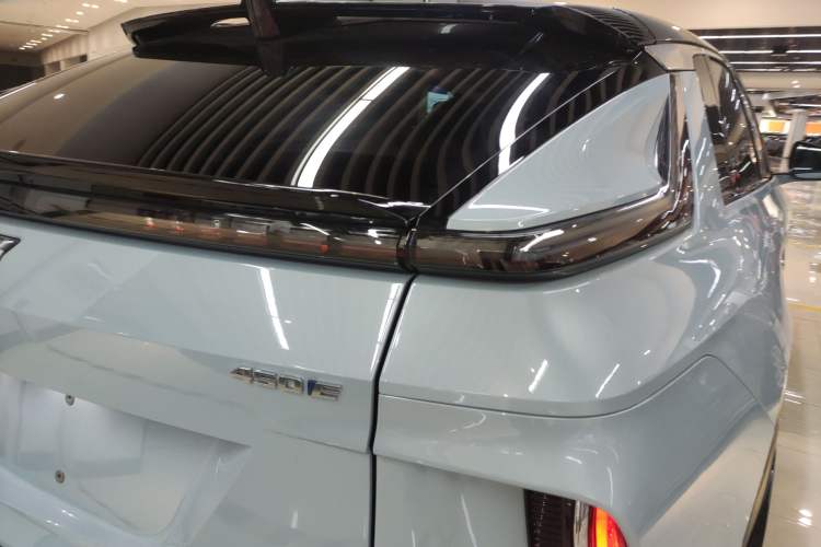 Used Cadillac LYRIQ 2022 Rear-Drive Long-Range Luxury Edition