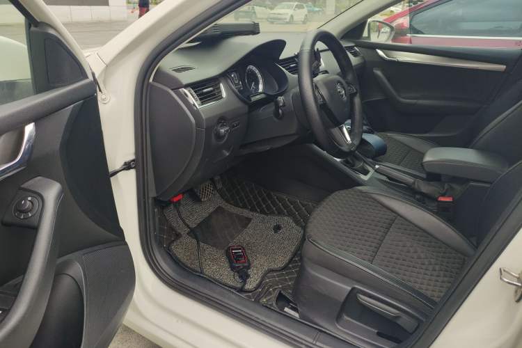 Used Skoda Octavia 2019 TSI230 DSG SmartDrive Luxury Edition China VI