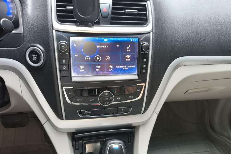 Used Geely Auto Emgrand 2016 Sedan 1.5L CVT Luxury Model