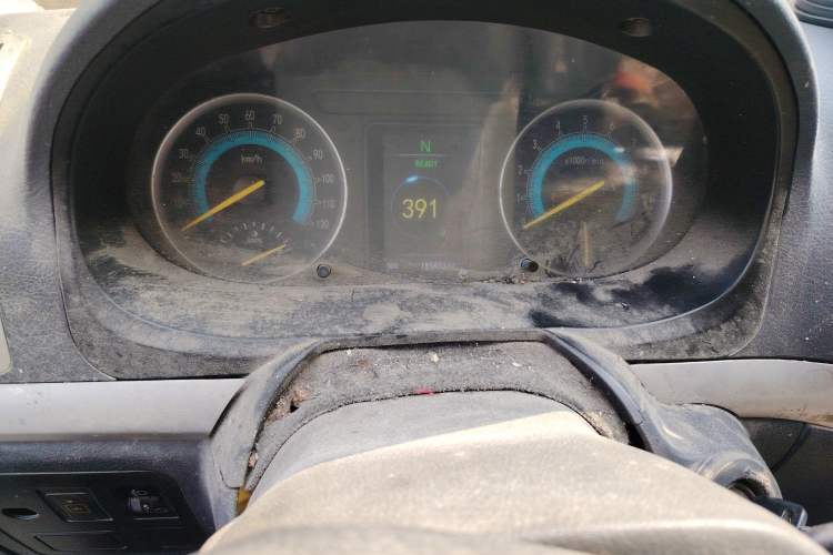 Used Golden Dragon Hiace New Energy 2017 XML5036XXYEVW0 Pure Electric Van Odometer Close Up