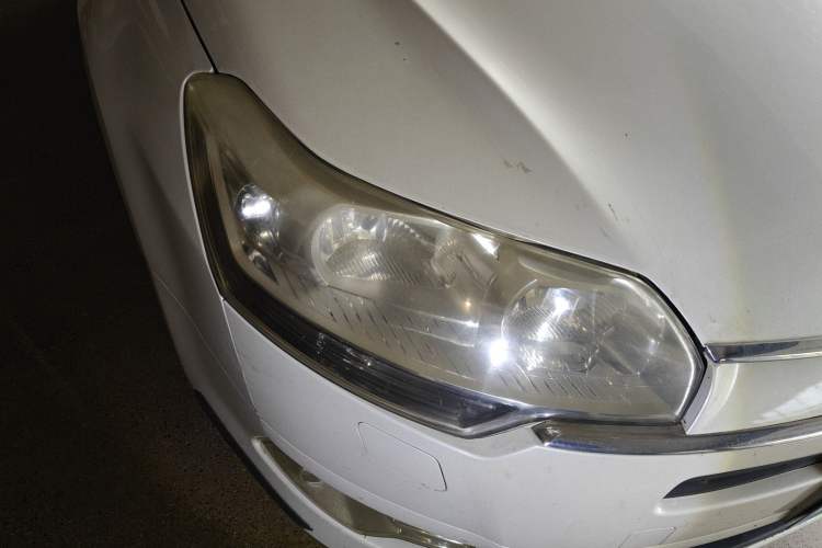 Used Citroen C5 2012 2.0L Automatic Luxury Edition Right Front Headlight