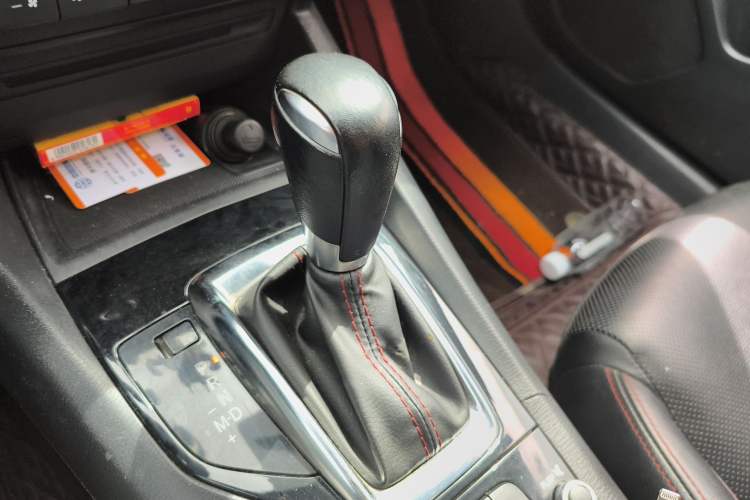 Used Mazda 3 Axela 2014 Sedan 2.0L Automatic Sport Model
