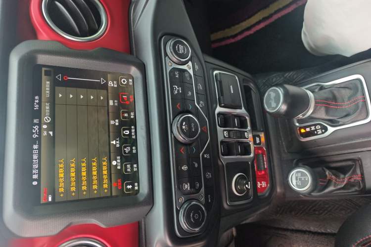 Used Jeep Wrangler 2019 2.0T Rubicon Four-Door Version China VI Emission Standard Audio And AC Panel