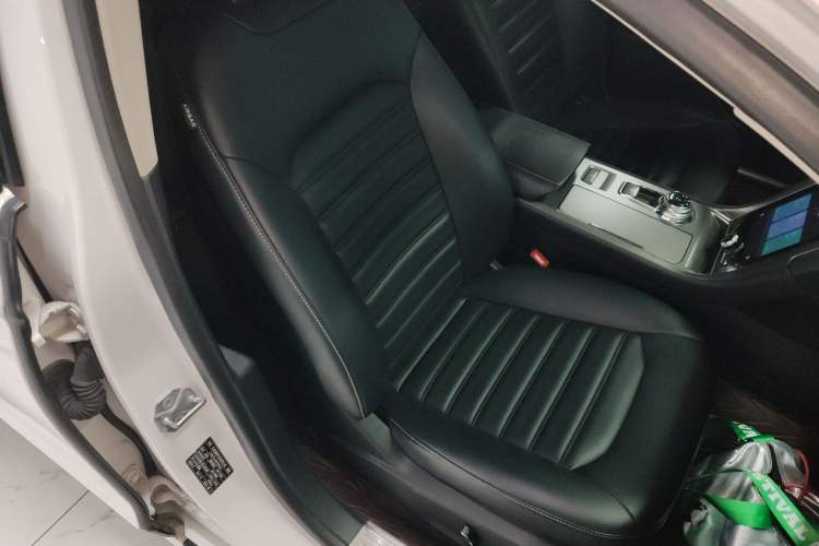 Used Ford Mondeo 2020 EcoBoost 180 Stylish Model Right Front Seat