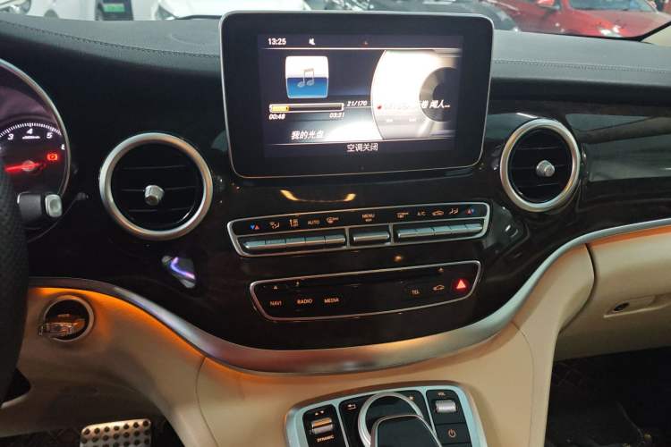 Used Mercedes-Benz V-Class 2018 V 260 L Prestige Extended Version China VI