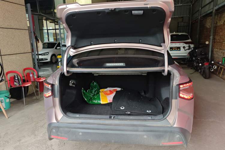 Used Toyota bZ3 2023 616 km Long-Range Premium
