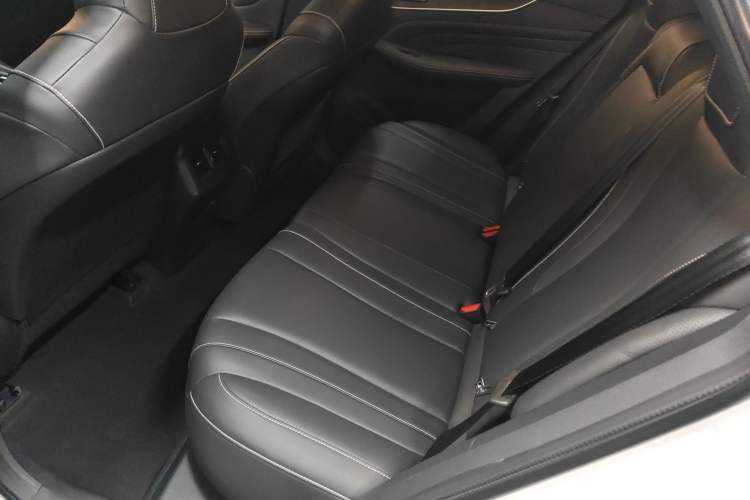 Used Venucia V 2023 260T Idol Edition Pro