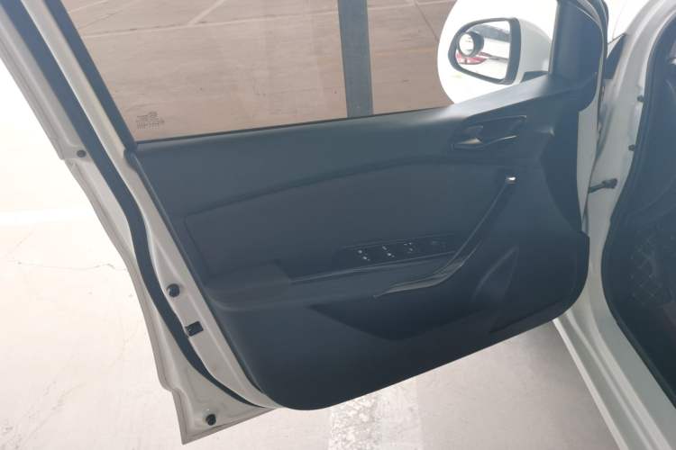 Used Baojun 310 2016 1.2L manual Comfort trim level
