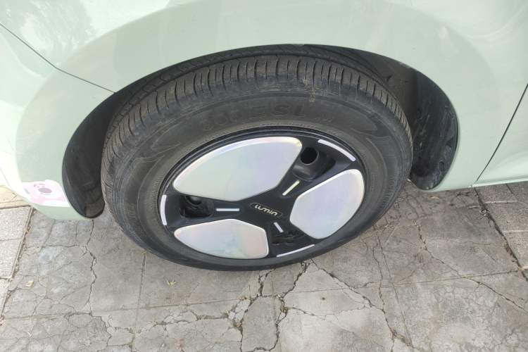 Used CHANGAN NEVO Lumin 2022 155 km – Refreshingly Sweet Edition Left Front Wheel Hub