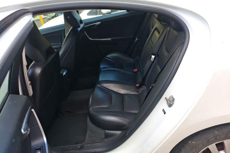 Used Volvo S60 2017 S60L T3 Smart Upgrade Edition
