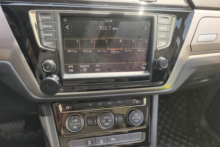 Used Volkswagen Touran 2018 Volkswagen Touran L 280TSI DSG Boundary Edition 6-Seater China VI Standard
