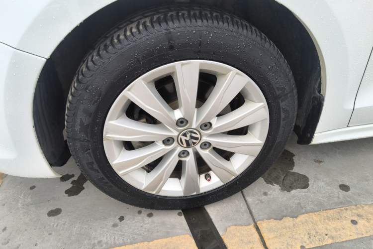 Used Volkswagen Sagitar 2014 Revised Version 1.6L Automatic Comfort Edition