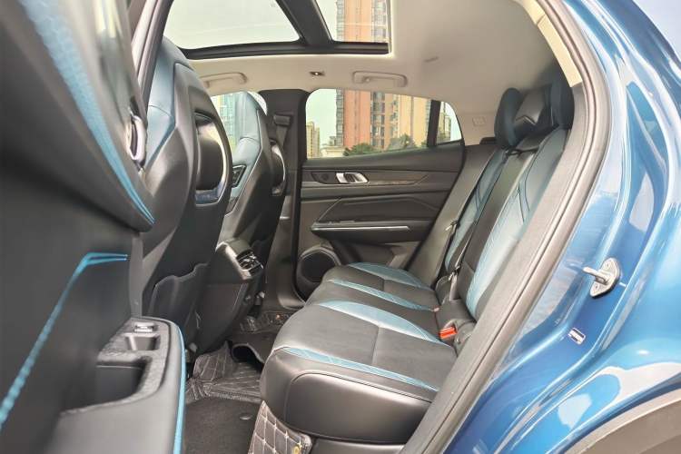 Used Lynk & Co 05 2022 2.0T Two-Wheel Drive Shine Halo
