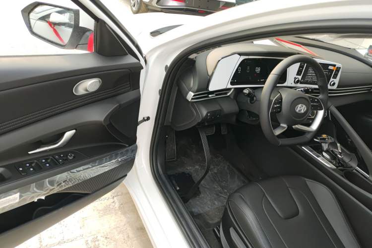 Used Hyundai Elantra 2023 1.5L CVT GLX Elite Edition
